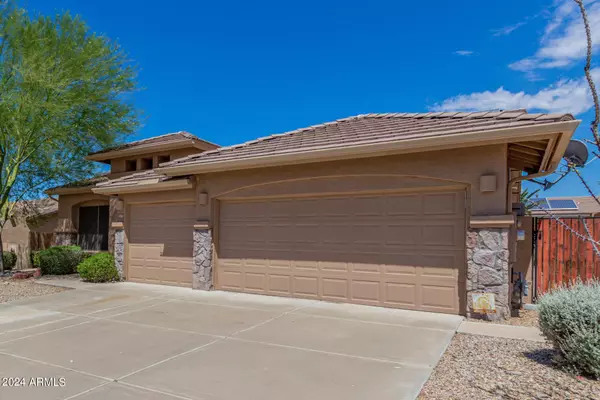 11413 S COOLWATER Drive, Goodyear, AZ 85338