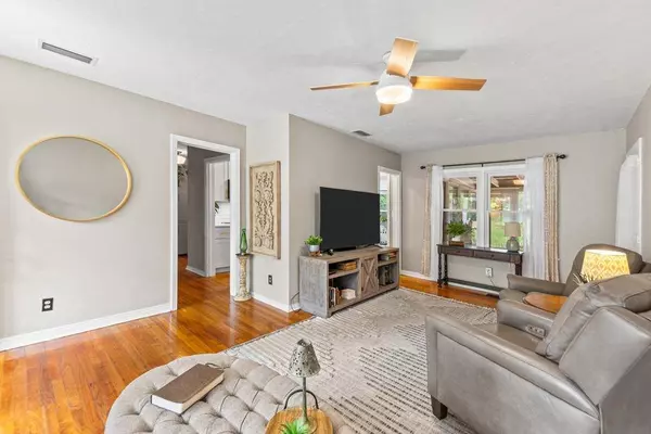 920 Hawthorne, Tallahassee, FL 32308