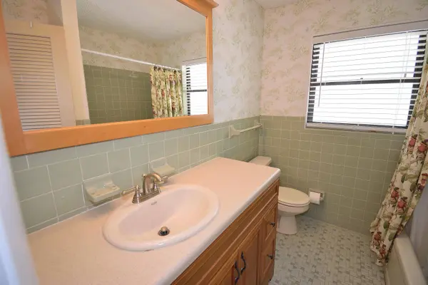 1575 Mercury ST, Merritt Island, FL 32953