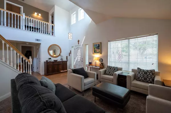 991 E Niles Avenue, Fresno, CA 93720