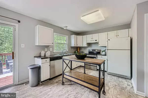 5320 CASTLESTONE DR, Rosedale, MD 21237