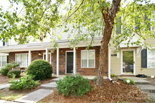 5167 Ficus Tree LN, Charlotte, NC 28215