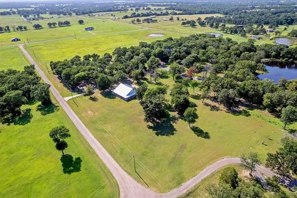9805 County Road 1200, Athens, TX 75751