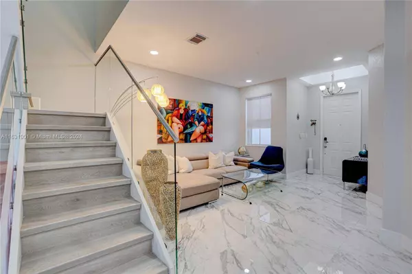 11474 NW 77th St, Doral, FL 33178