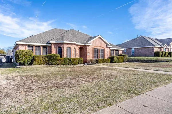 1625 Deer Creek Drive, Desoto, TX 75115