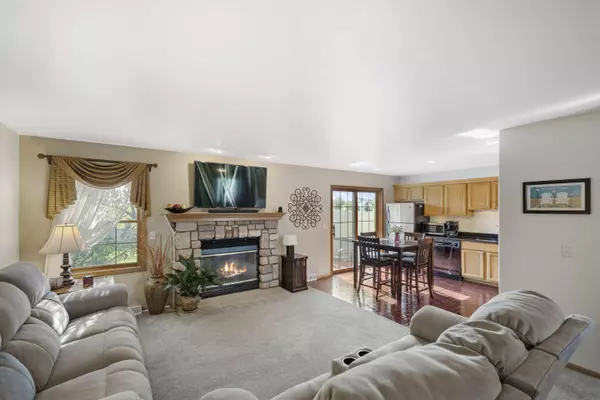 1570 Iroquois Ave, Grafton, WI 53024