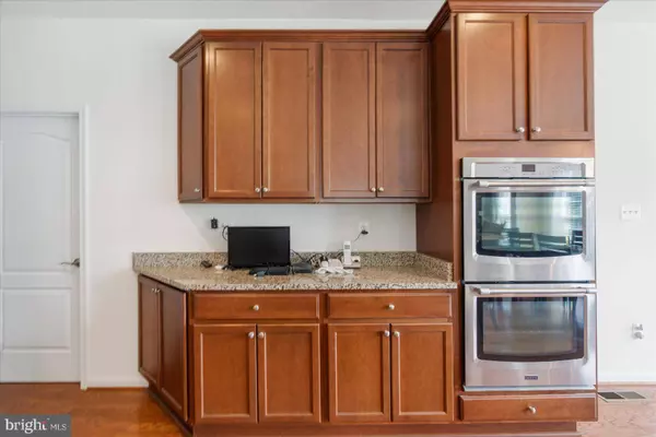 811 WINDJAMMER RD, Glen Burnie, MD 21060