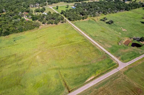 9805 County Road 1200, Athens, TX 75751