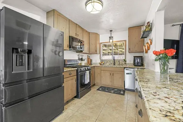 10217 Ashwood St, Lakeside, CA 92040