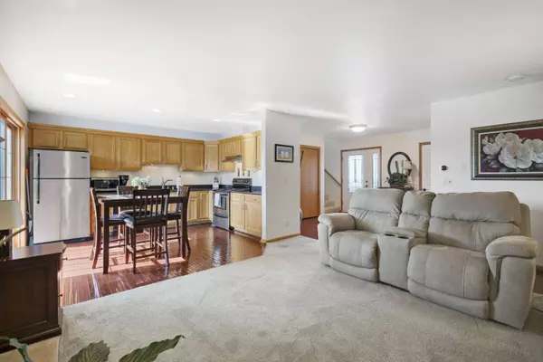 1570 Iroquois Ave, Grafton, WI 53024