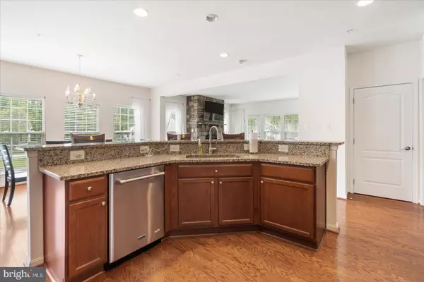 811 WINDJAMMER RD, Glen Burnie, MD 21060