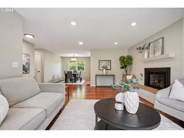 6395 SW CHESTNUT LN, Beaverton, OR 97005