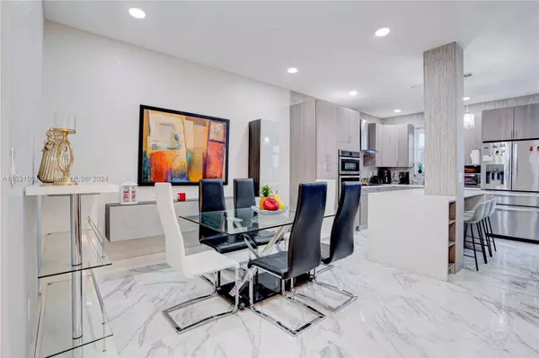 11474 NW 77th St, Doral, FL 33178