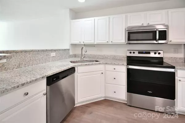 5167 Ficus Tree LN, Charlotte, NC 28215