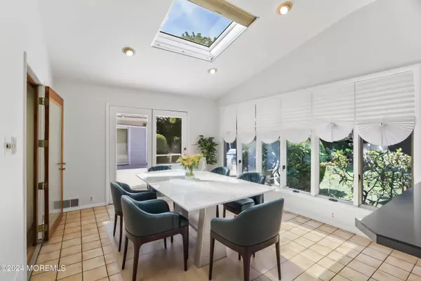 9 Abis Place, West Long Branch, NJ 07764