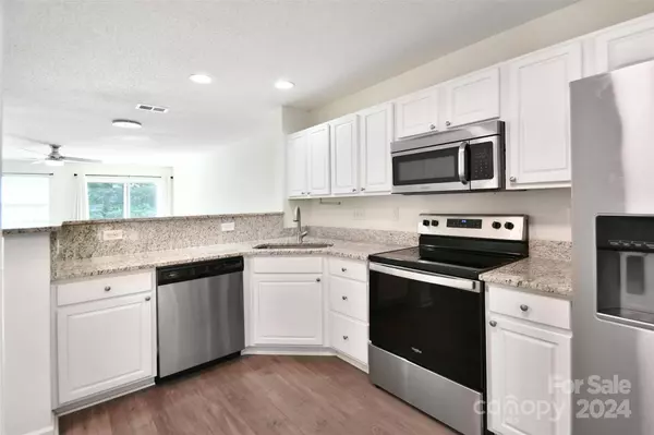 5167 Ficus Tree LN, Charlotte, NC 28215