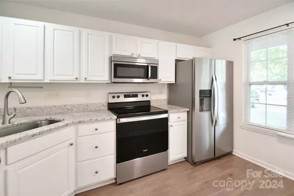 5167 Ficus Tree LN, Charlotte, NC 28215