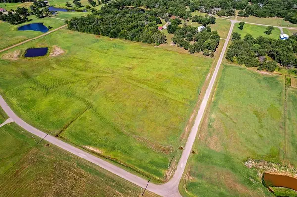 9805 County Road 1200, Athens, TX 75751