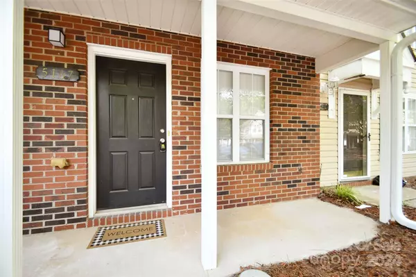 5167 Ficus Tree LN, Charlotte, NC 28215