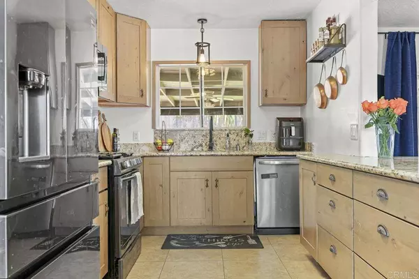 10217 Ashwood St, Lakeside, CA 92040