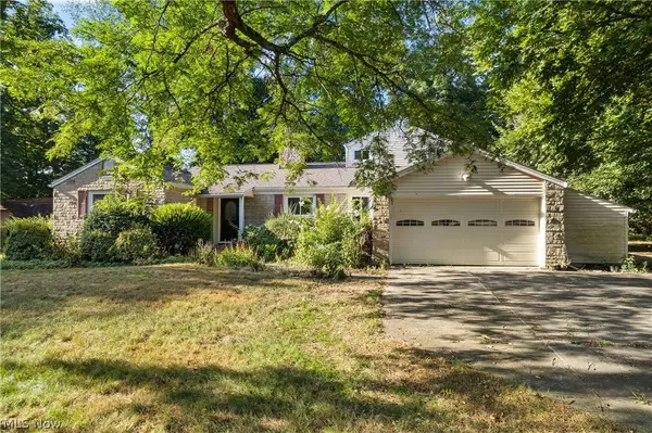 8918 Bramley DR, Independence, OH 44131