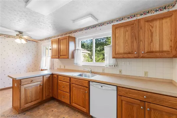 8918 Bramley DR, Independence, OH 44131