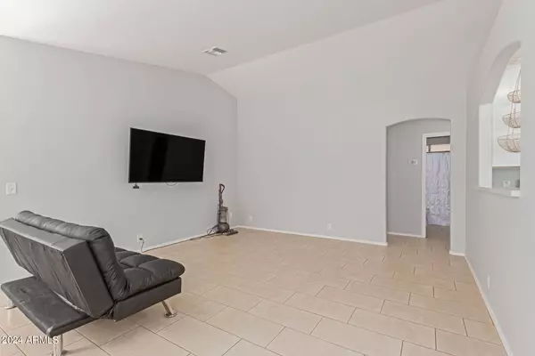 2535 W ORCHID Lane, Chandler, AZ 85224