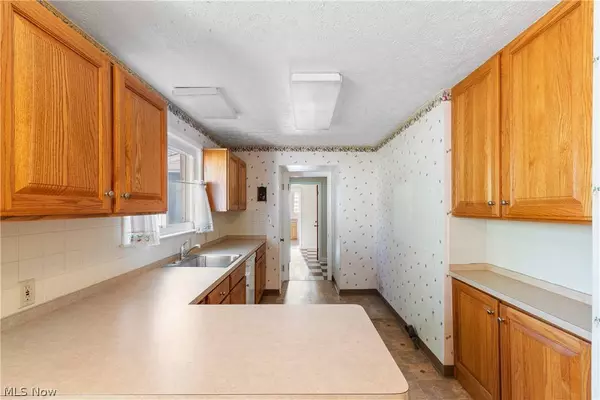 8918 Bramley DR, Independence, OH 44131