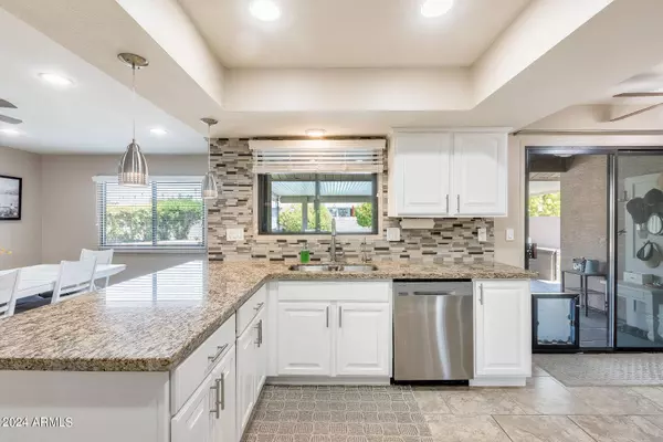 17402 N CONQUISTADOR Drive, Sun City West, AZ 85375