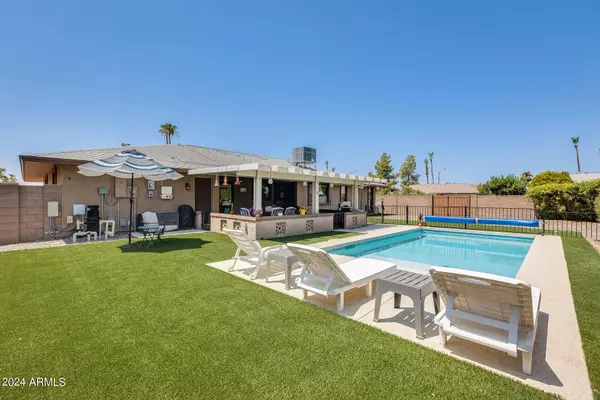 17402 N CONQUISTADOR Drive, Sun City West, AZ 85375