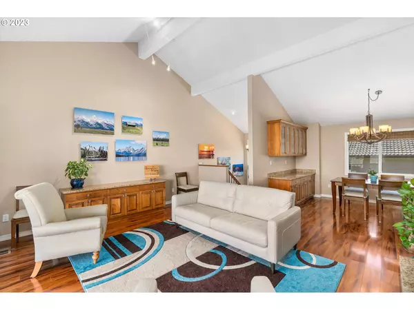 6296 BELMONT WAY, West Linn, OR 97068