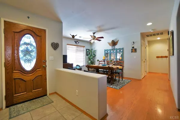 661 Sandcastle Avenue, Lemoore, CA 93245