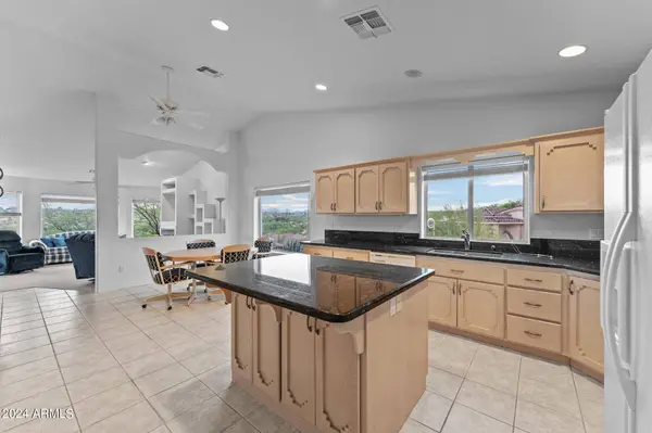 2125 W HIGHRIDGE Road, Wickenburg, AZ 85390