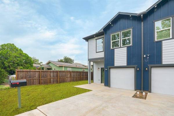 890 Lucky ST #A and B, Houston, TX 77088
