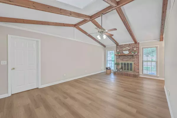 121 Brown Ct, Summerville, SC 29486