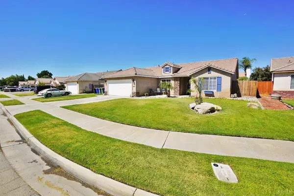 661 Sandcastle Avenue, Lemoore, CA 93245