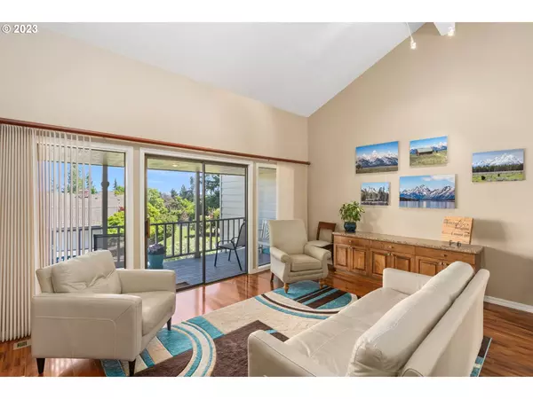 6296 BELMONT WAY, West Linn, OR 97068