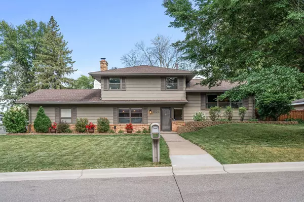 501 15th AVE SW, New Brighton, MN 55112