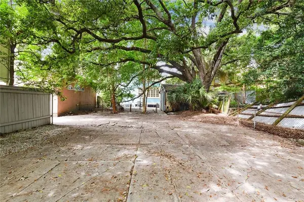 8009 13 NELSON ST, New Orleans, LA 70125