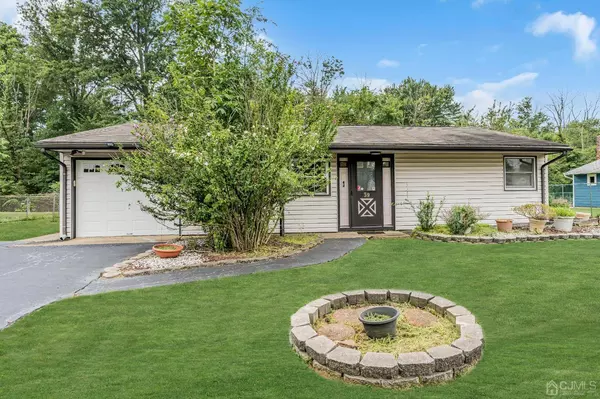 39 Stillwell RD, South Brunswick, NJ 08824