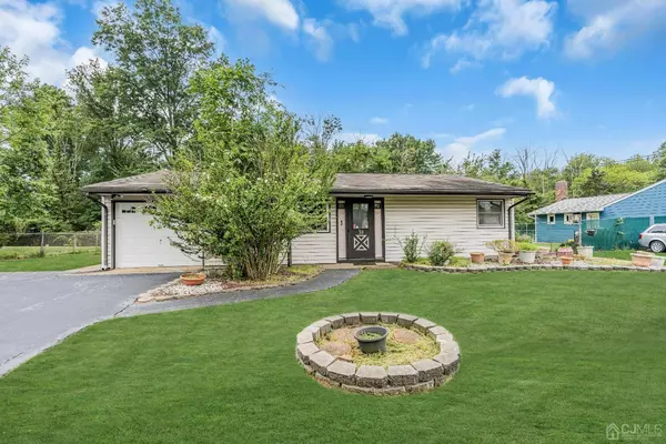 39 Stillwell RD, South Brunswick, NJ 08824