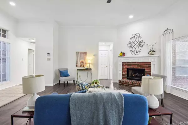 6122 GLEN HEATHER, San Antonio, TX 78240-4955