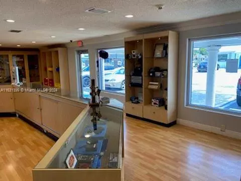 600 W Oakland Park Blvd, Wilton Manors, FL 33311