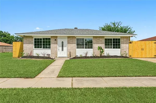 2209 W CHRISTIE DR, St. Bernard, LA 70085