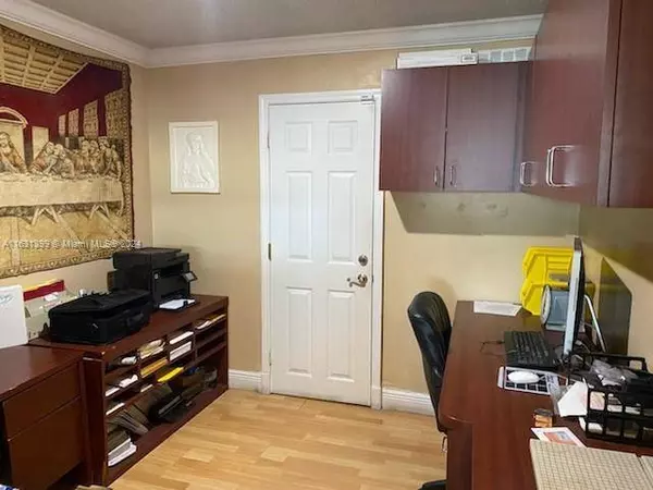 600 W Oakland Park Blvd, Wilton Manors, FL 33311