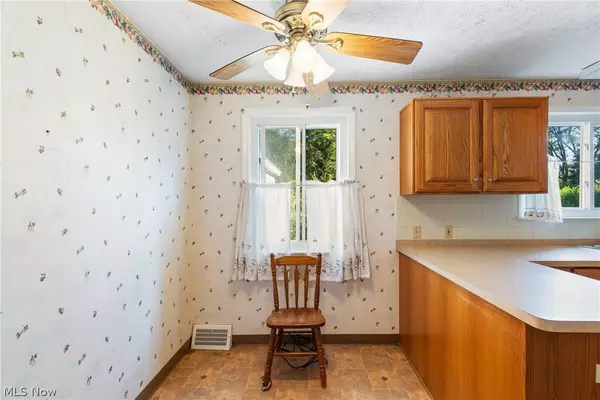 8918 Bramley DR, Independence, OH 44131