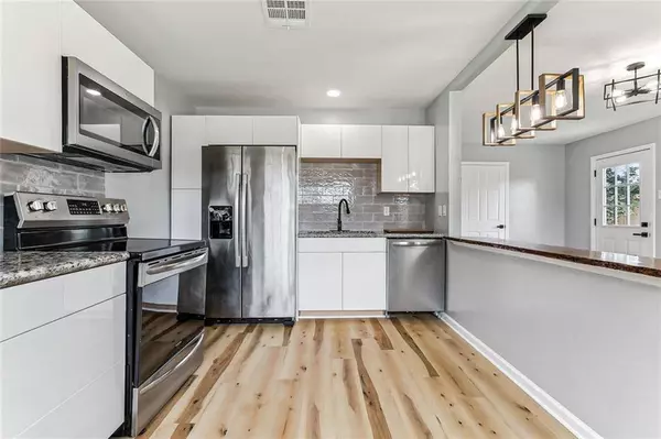 2209 W CHRISTIE DR, St. Bernard, LA 70085