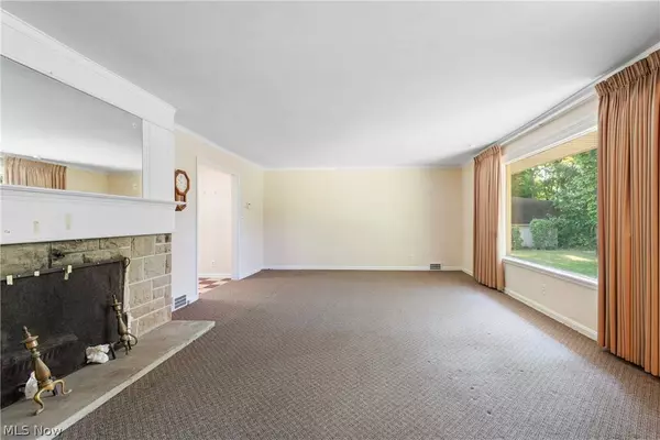 8918 Bramley DR, Independence, OH 44131