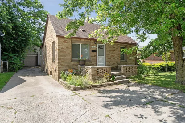 17824 E 12 Mile Road, Roseville, MI 48066