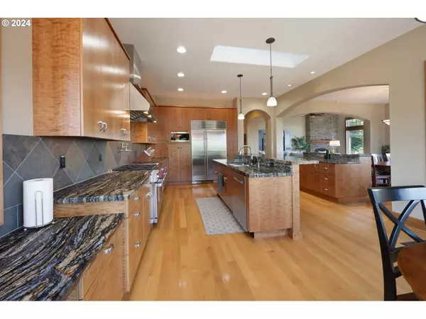 10336 SE CRESCENT RIDGE LOOP, Happy Valley, OR 97086